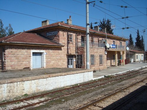 8162908.jpg